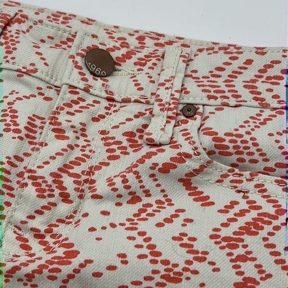 GAP SUMMER CUT OFFS SHORTS SIZE 25 ORANGE AND WHITE - Picture 3 of 6